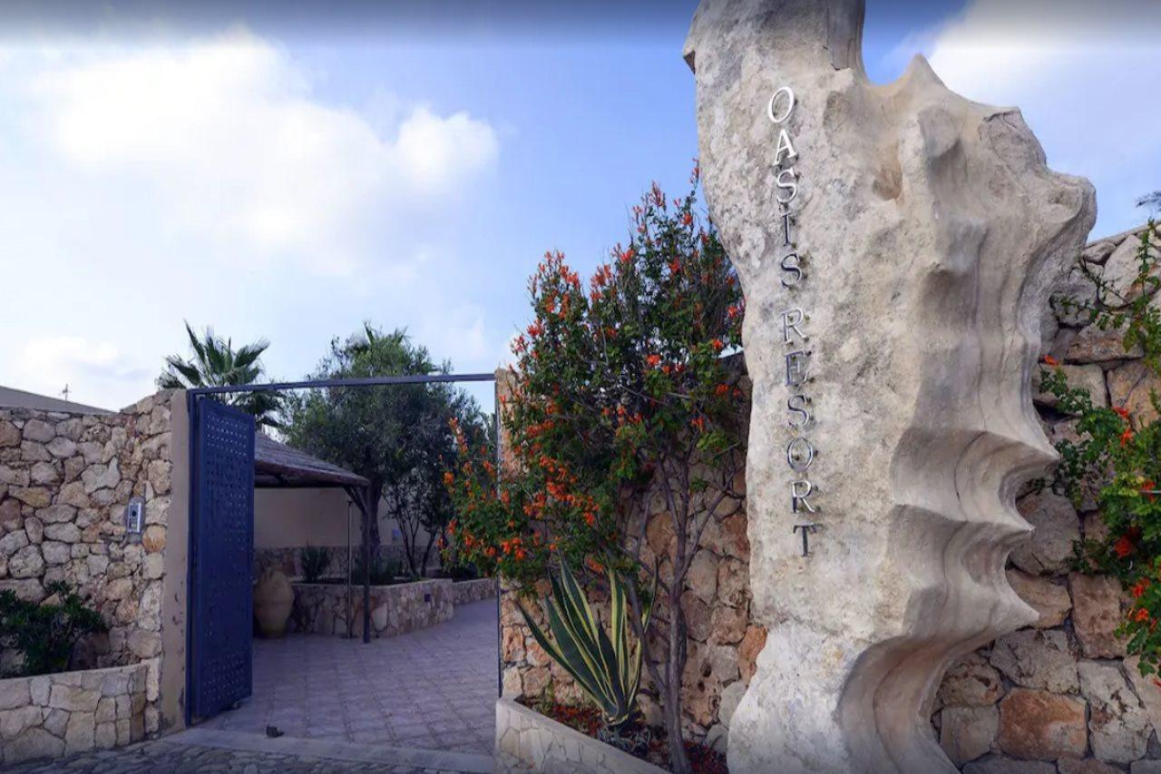 Oasis Hotel Residence Resort LMP Exterior photo