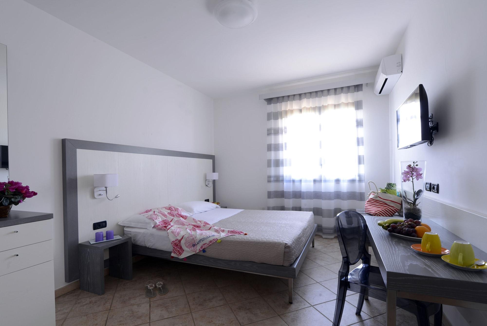 Oasis Hotel Residence Resort LMP Exterior photo