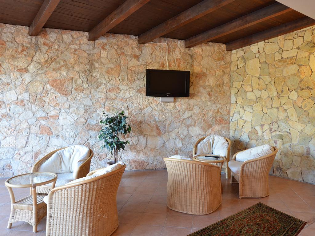 Oasis Hotel Residence Resort LMP Room photo