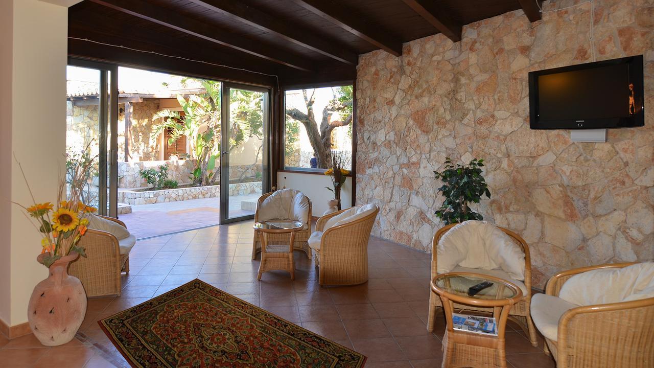 Oasis Hotel Residence Resort LMP Exterior photo