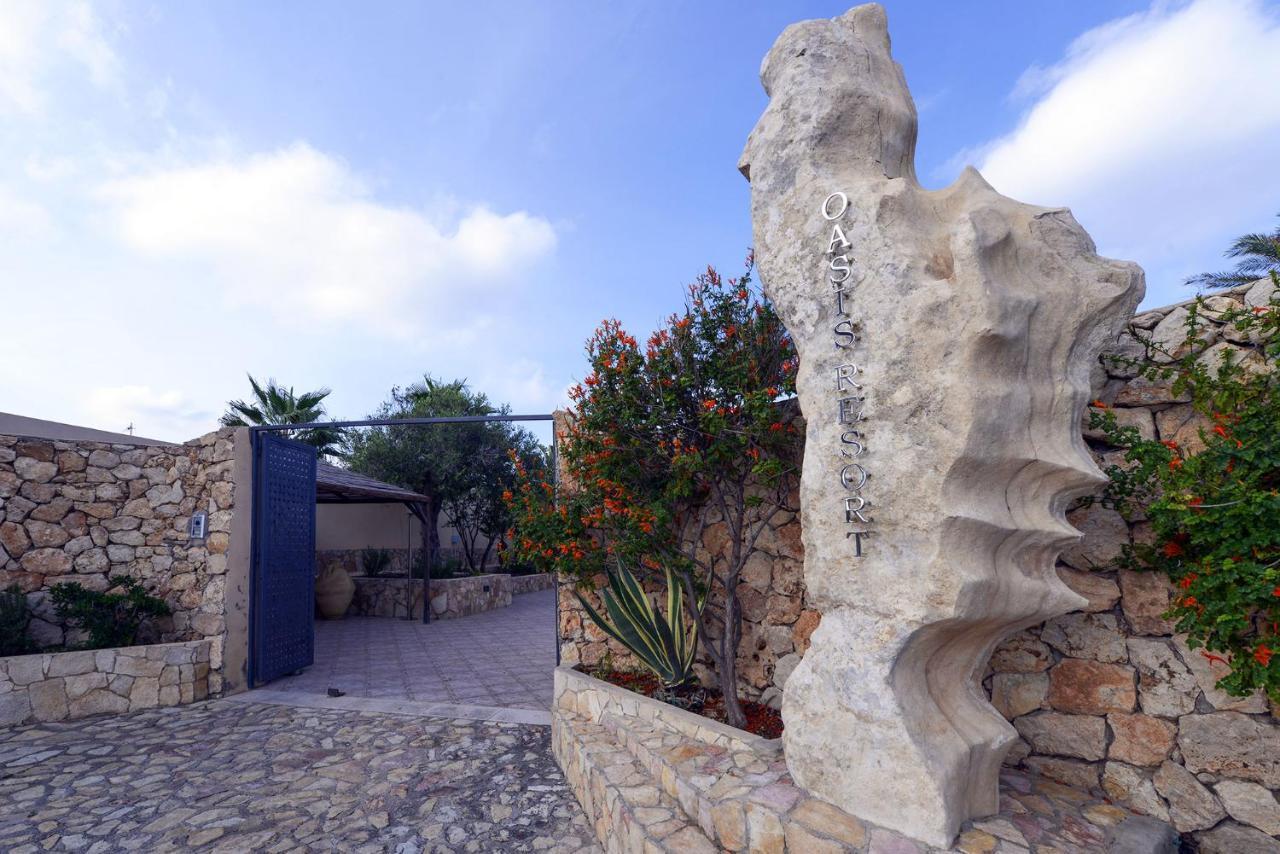 Oasis Hotel Residence Resort LMP Exterior photo