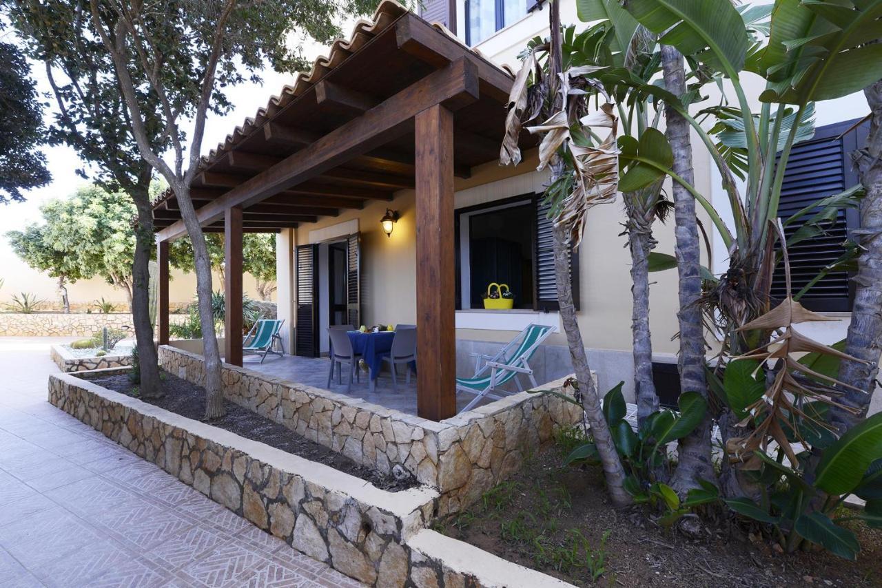 Oasis Hotel Residence Resort LMP Exterior photo
