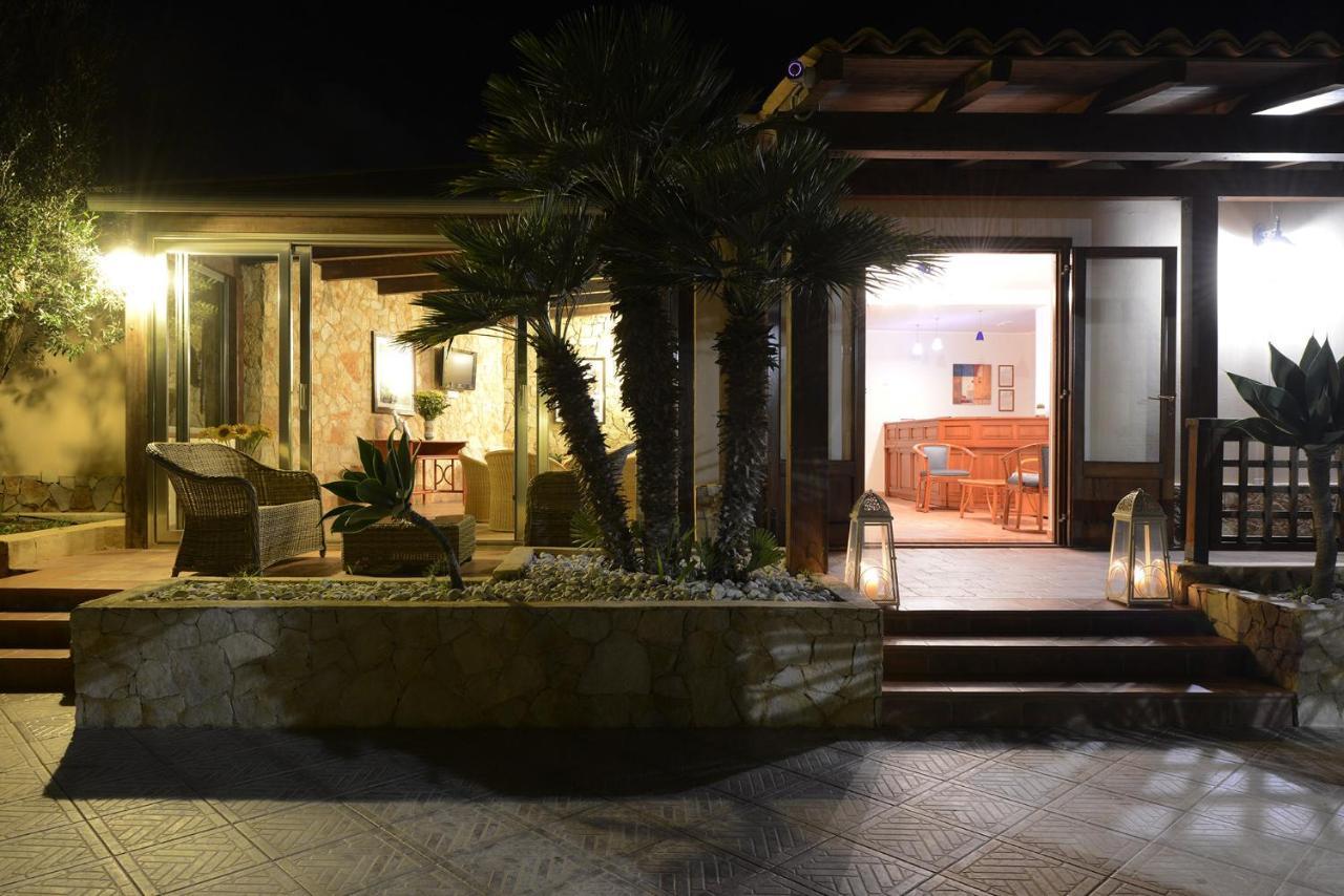 Oasis Hotel Residence Resort LMP Exterior photo
