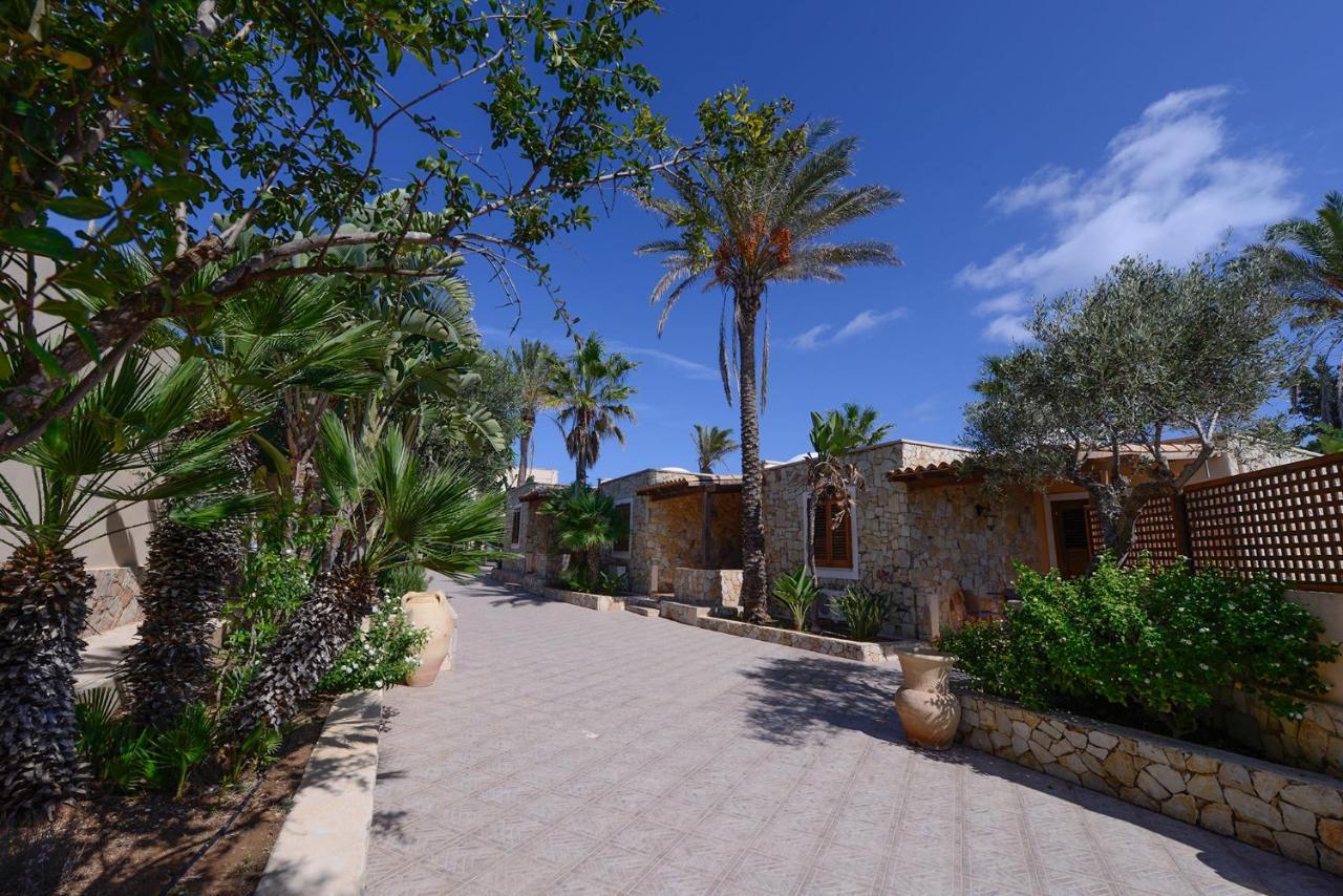 Oasis Hotel Residence Resort LMP Exterior photo