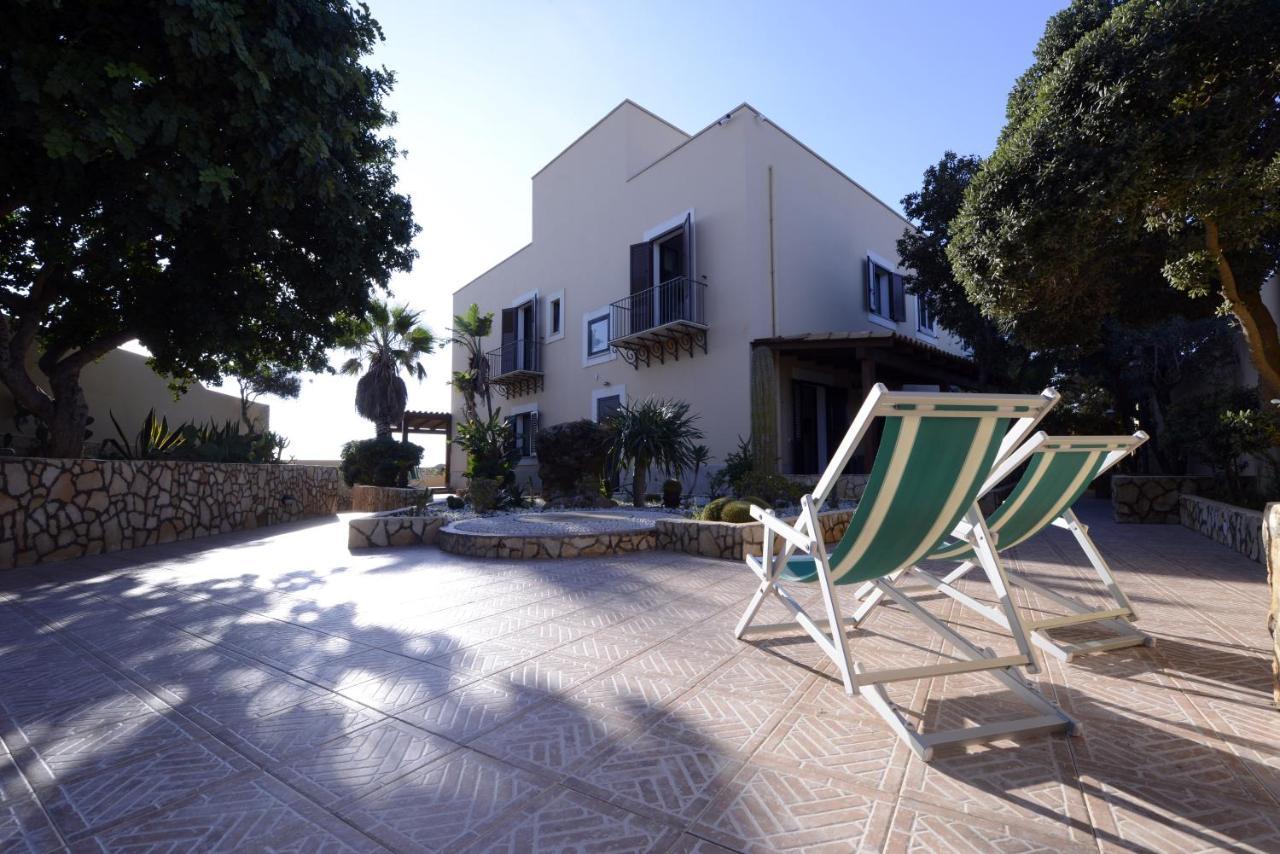 Oasis Hotel Residence Resort LMP Exterior photo